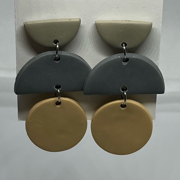 NWT Handmade Clay Earrings - Picture 9 of 11